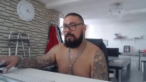 edgarram83 online show from November 4, 7:15 pm