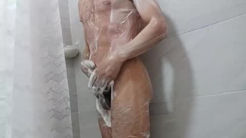 eduardo20_ online show from January 2, 8:46 pm