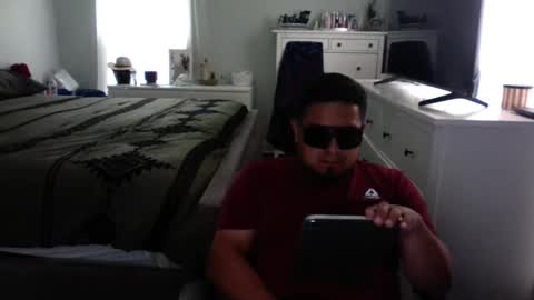 edward9092 online show from June 8, 8:10 pm
