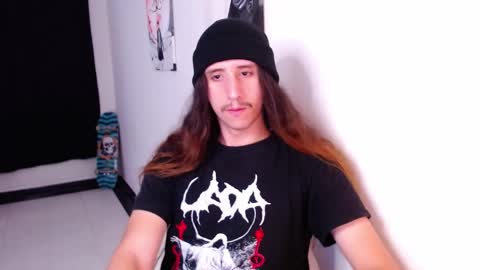 edward_chann online show from December 16, 7:21 pm