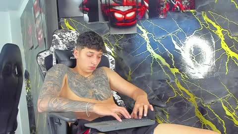 Eithan online show from April 1, 2:47 pm