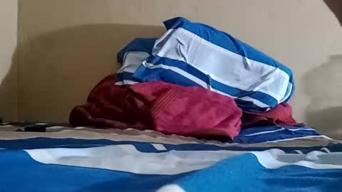 Snapshot of el131140 chatting on December 4, 7:50 am Sebastin online show from December 4, 7:50 am