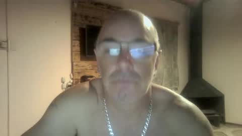 elbarbaro26x online show from March 10, 1:44 am