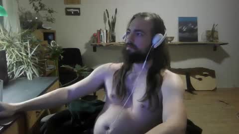 Snapshot of elephantfox chatting on January 11, 4:59 am fox online show from January 11, 4:59 am