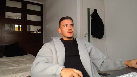 ElijahThorne online show from February 2, 6:23 am