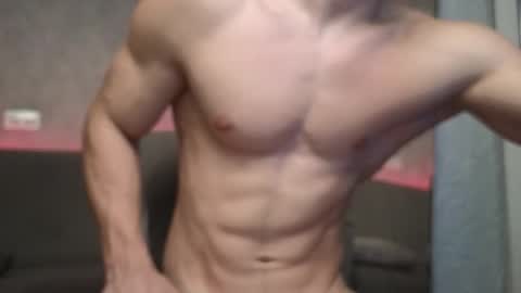 elliot_muscle04 online show from October 30, 3:35 pm