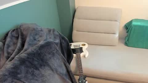 Snapshot of emilbuchmueller chatting on September 17, 9:54 am emilbuchmueller online show from September 17, 9:54 am