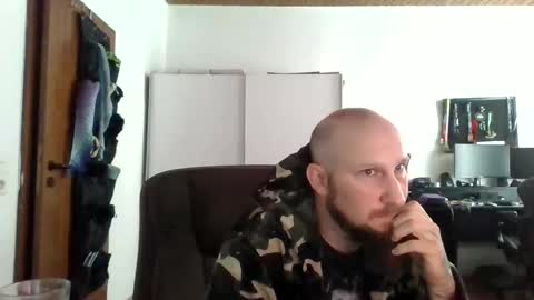 endslaved online show from September 18, 8:49 am