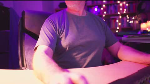 uk online show from December 24, 12:11 am