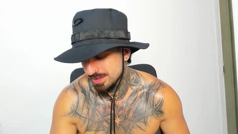 Snapshot of enzoaren chatting on October 24, 1:18 am Enzo Aren online show from October 24, 1:18 am