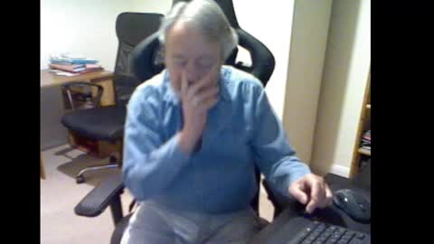 erasmus_d online show from February 14, 6:19 pm