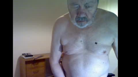 erasmus_d online show from February 18, 6:27 pm