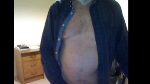 erasmus_d online show from December 4, 6:28 pm