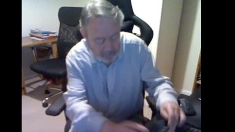 erasmus_d online show from December 29, 5:44 pm