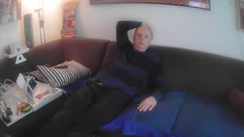 Snapshot of eric204 chatting on January 17, 10:22 am Eric online show from January 17, 10:22 am