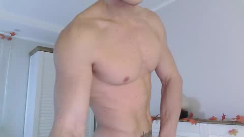 Snapshot of eric_crush chatting on October 21, 7:22 am Eric Crush online show from October 21, 7:22 am