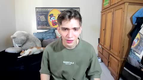 erick_de_rossee online show from April 24, 6:21 pm