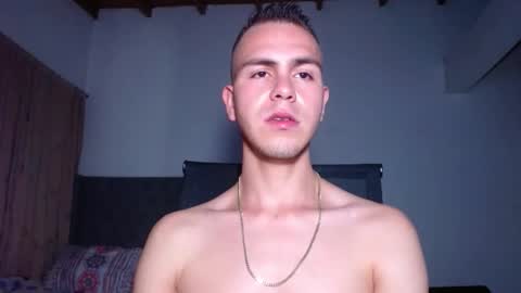 Erik rodriguez online show from December 17, 1:35 am