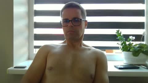 Snapshot of erikanoz chatting on October 14, 6:31 am boyohboy online show from October 14, 6:31 am