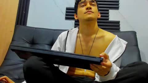 Snapshot of eros_fang chatting on October 21, 12:52 pm eros_fang online show from October 21, 12:52 pm