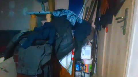 erozet89 online show from February 18, 2:42 am