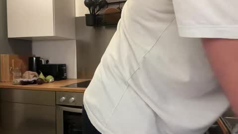 Snapshot of eskp chatting on October 20, 4:44 pm eskp online show from October 20, 4:44 pm