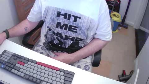 Morph online show from November 18, 9:39 pm