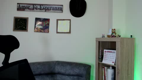 Esteban Fernandez online show from June 14, 4:03 am
