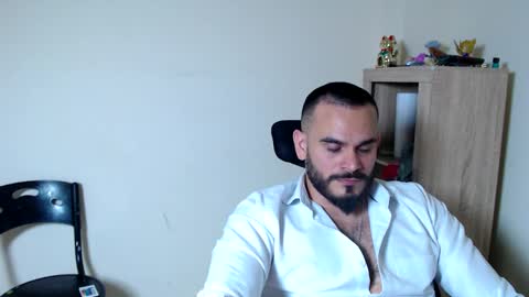 Esteban Fernandez online show from March 11, 6:09 am