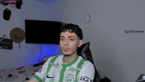 estivenvel online show from October 14, 1:40 pm