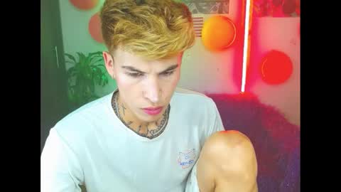 Snapshot of estrellita__jordan chatting on February 22, 11:10 pm JORDAN online show from February 22, 11:10 pm