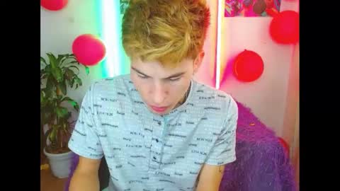 Snapshot of estrellita__jordan chatting on February 25, 4:21 pm JORDAN online show from February 25, 4:21 pm