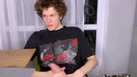 Alex online show from March 31, 7:48 pm