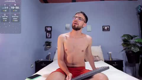 ADAM TAYLOR  ETHAN CAMBAL INDEPENDENT MODELS online show from February 11, 11:44 pm