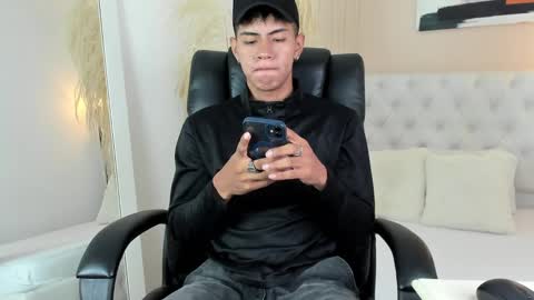 ethan online show from March 5, 1:06 pm