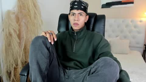 ethan online show from December 22, 1:00 pm