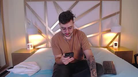 ethan_greys online show from December 4, 5:03 am