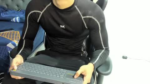 ethan_smitth1 online show from January 22, 10:17 pm