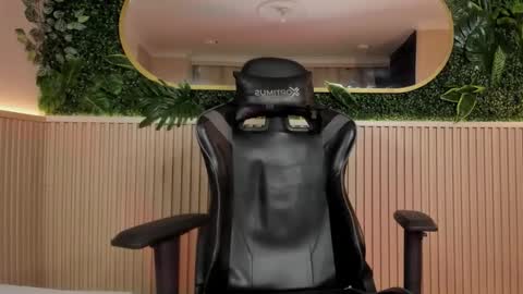 ethanlowell online show from December 23, 5:16 am