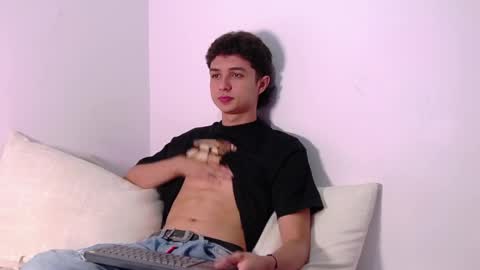 ethanlowell online show from February 13, 8:03 pm