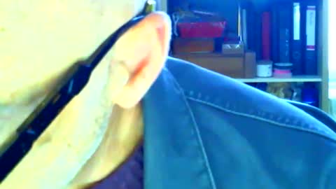 etonne online show from December 19, 11:40 am