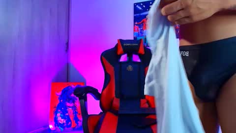 EVAN GREY online show from November 1, 3:10 am