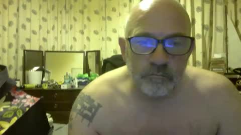 f1zzeek online show from May 23, 11:54 pm