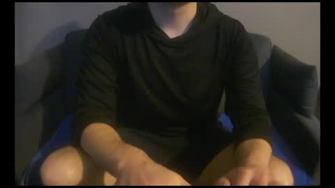 FacelessEscape online show from April 29, 1:38 pm