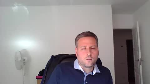 Snapshot of faer_087 chatting on October 10, 11:26 am faer_087 online show from October 10, 11:26 am