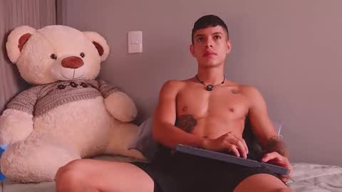 farid_jake_ online show from February 21, 2:29 pm