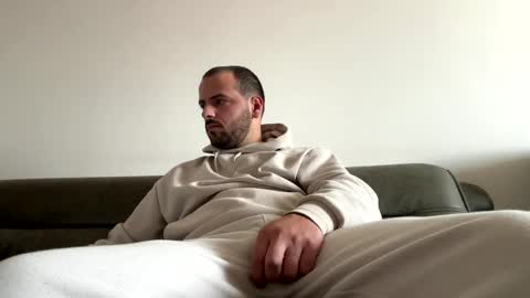 feet_fet online show from December 5, 10:44 am