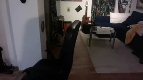 feetkissboy online show from December 5, 5:42 pm