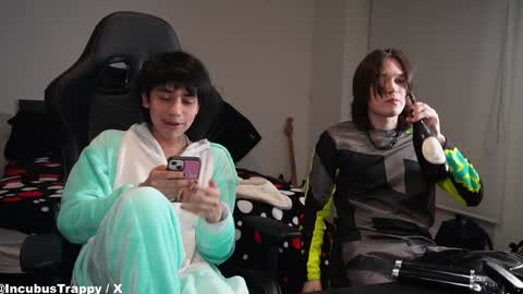 felix0420 online show from December 28, 4:30 am