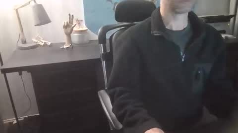 femdomsubby online show from April 12, 11:11 am